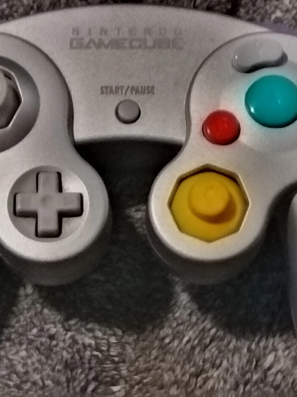 Nintendo Game Cube 2 Controllers And 4 Games